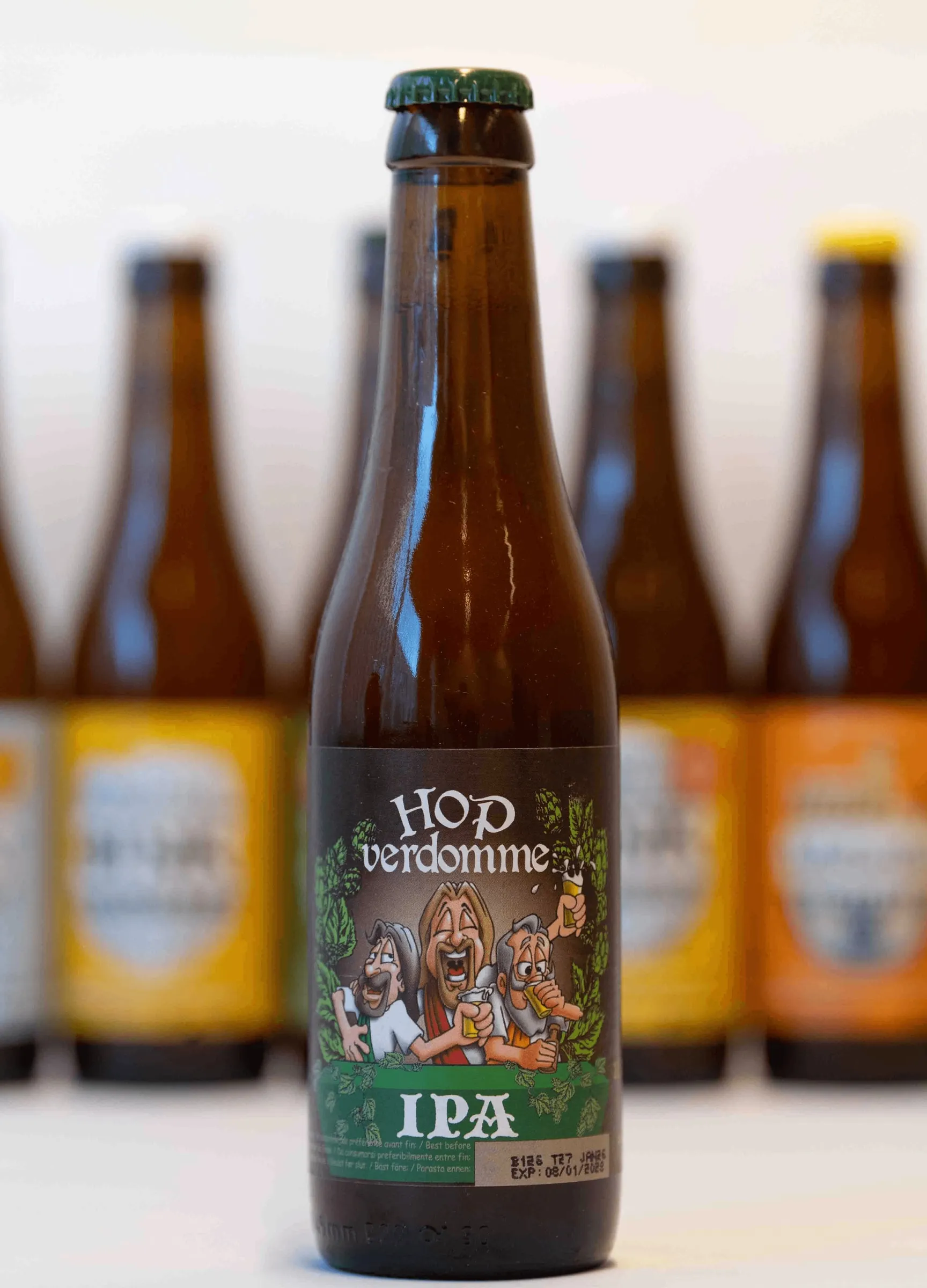 Fles Hop Verdomme IPA voor een rij Bink-bieren
