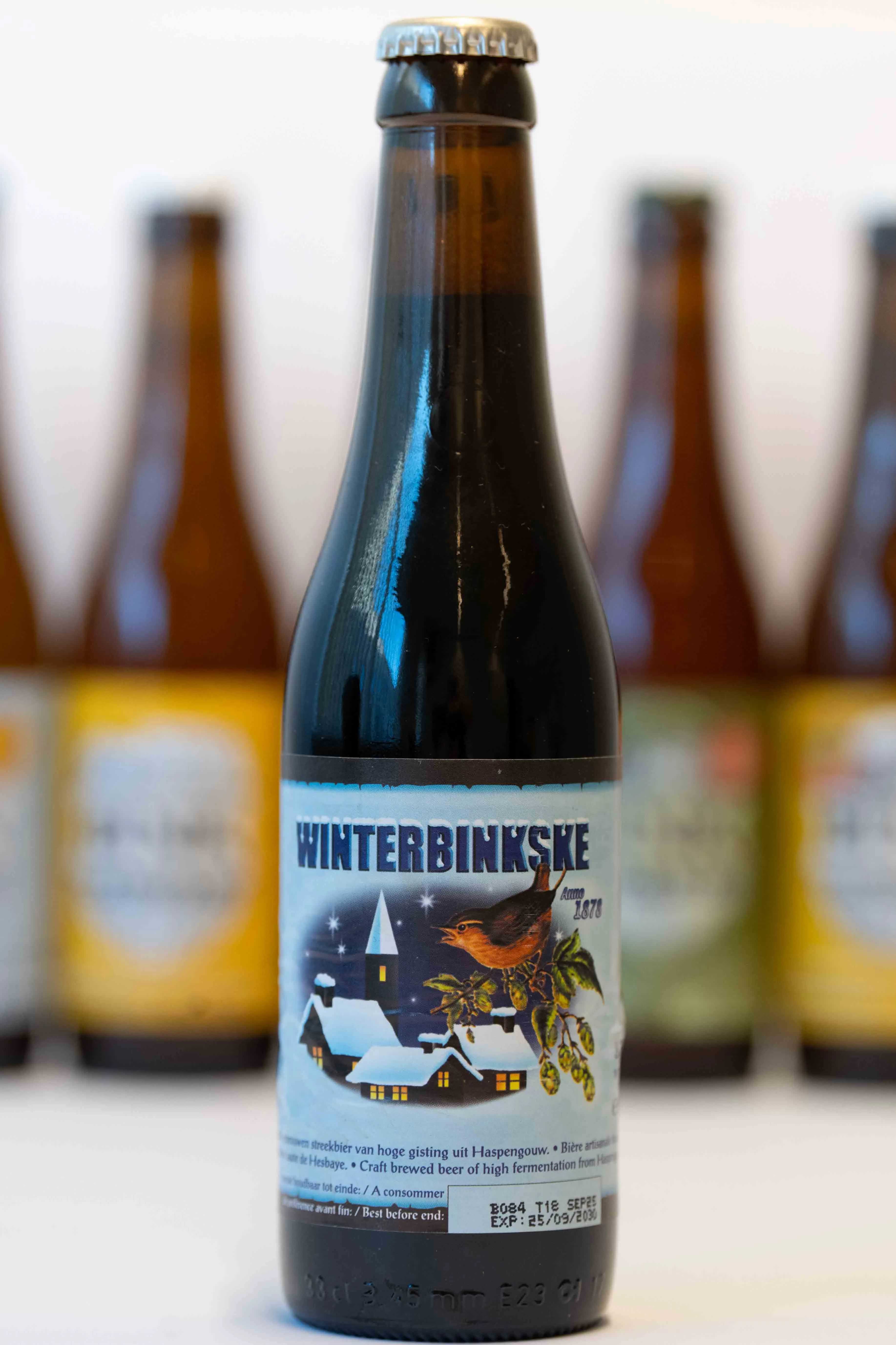 Fles Winterbinkske voor een rij Bink-bieren